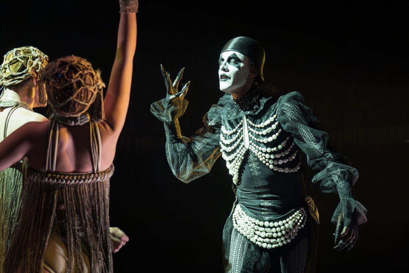 Photos: Reeve Carney, Eva Noblezada, and Ruthie Henshall Join CABARET in London  Image