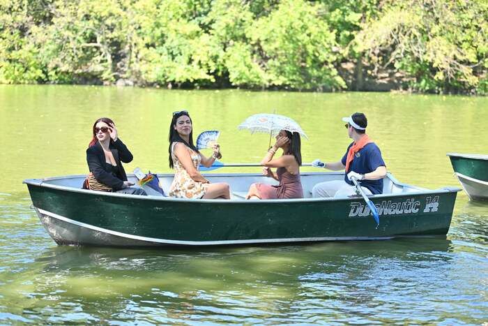 Photos: Phillipa Soo and Steven Pasquale Attend Romance-Themed Audible Event  Image