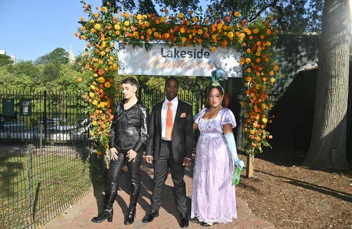 Photos: Phillipa Soo and Steven Pasquale Attend Romance-Themed Audible Event  Image