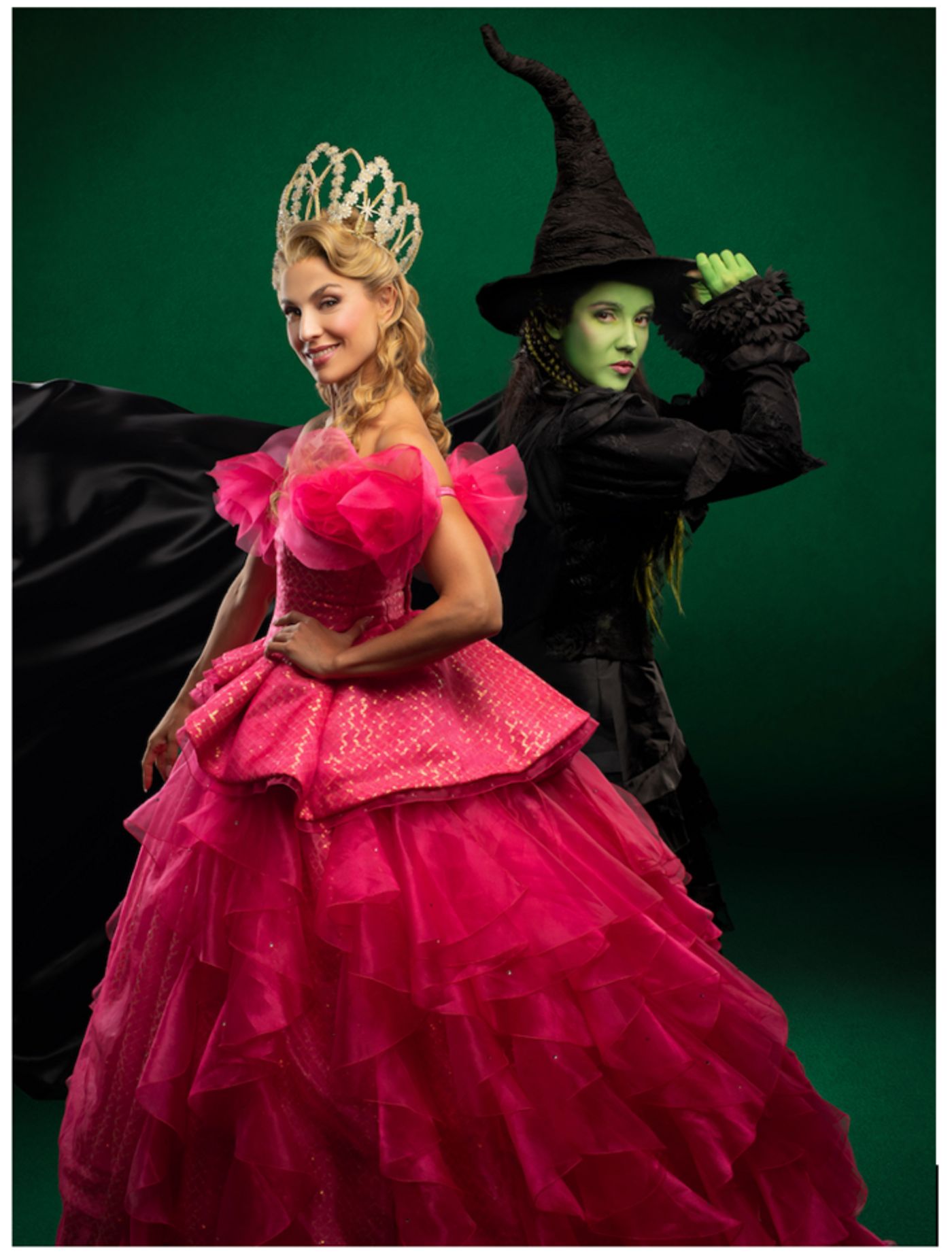 PHOTO: Primera imagen de las protagonistas de WICKED, el fenómeno de Broadway que llega a Madrid PHOTO: Primera imagen de las protagonistas de WICKED, el fenómeno de Broadway que llega a Madrid Image