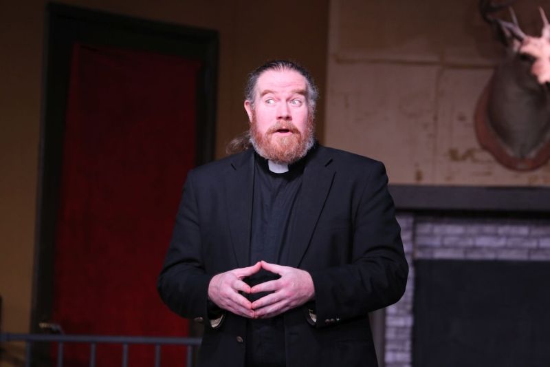 Review: CATCH ME IF YOU CAN at Murry's Dinner Playhouse in Little Rock  Image