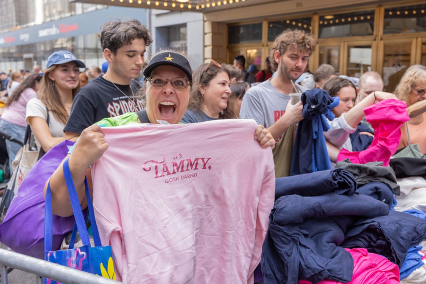 Photos: Broadway Flea Market & Grand Auction Raises Record $1,633,803  Image