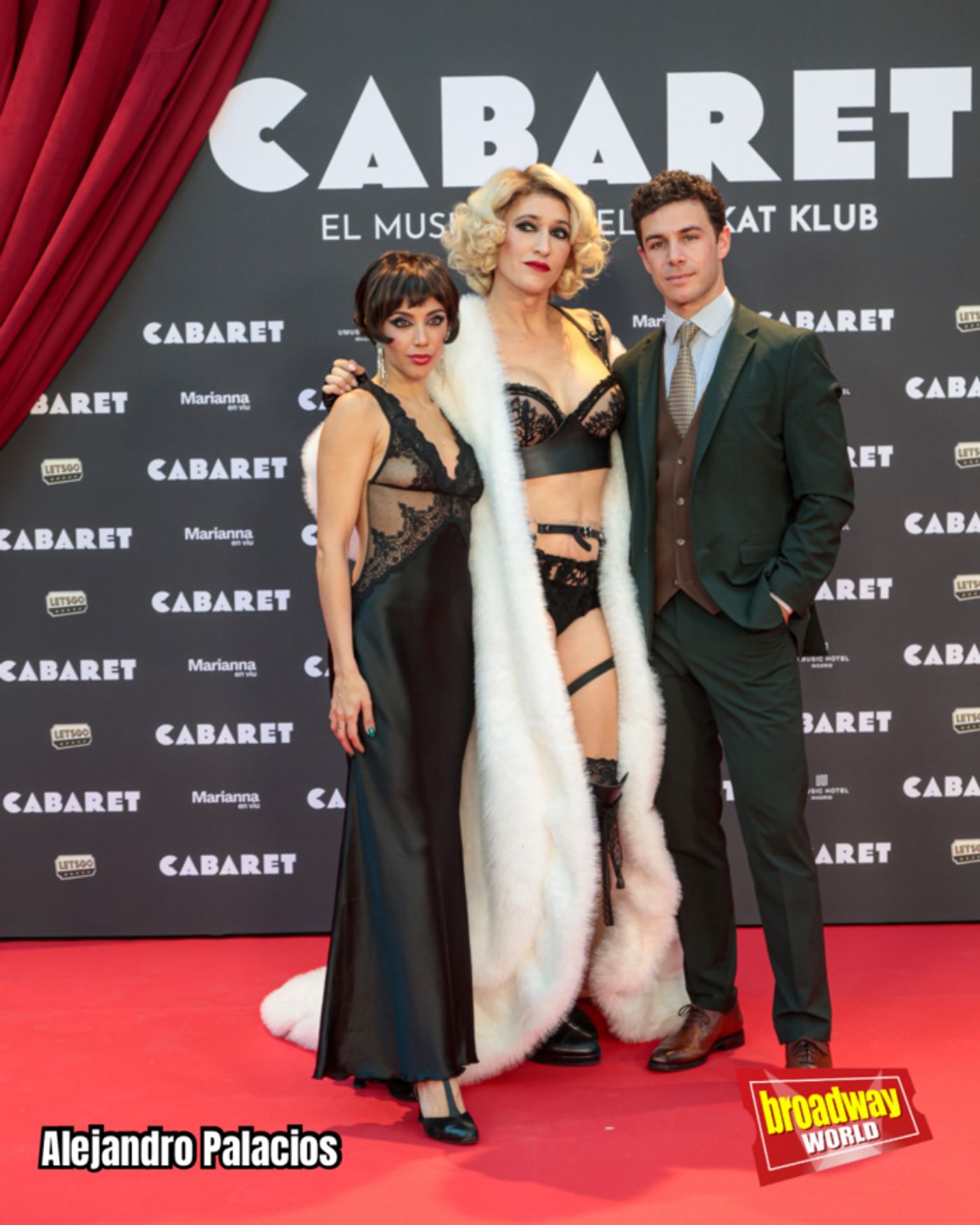 PHOTOS: Alfombra Roja del Estreno VIP de CABARET en el UMusic Hotel Teatro Albéniz de Madrid  Image