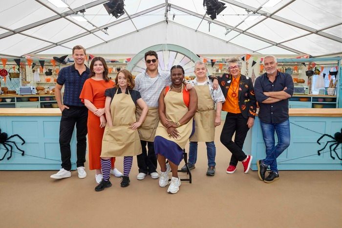 Video: Andrew Rannells Returns to THE GREAT AMERICAN BAKING SHOW as Co-Host of New Halloween Episode Video: Andrew Rannells Returns to THE GREAT AMERICAN BAKING SHOW as Co-Host of New Halloween Episode Image