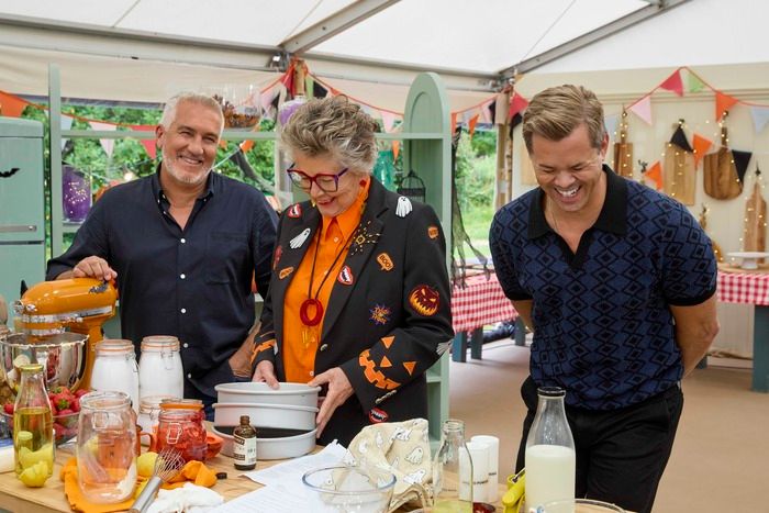 Video: Andrew Rannells Returns to THE GREAT AMERICAN BAKING SHOW as Co-Host of New Halloween Episode Video: Andrew Rannells Returns to THE GREAT AMERICAN BAKING SHOW as Co-Host of New Halloween Episode Image