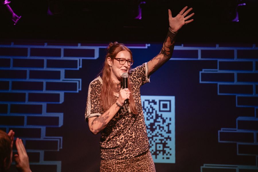 Photos: Lou Wall's BREAKING THE FIFTH WALL at SoHo Playhouse Image