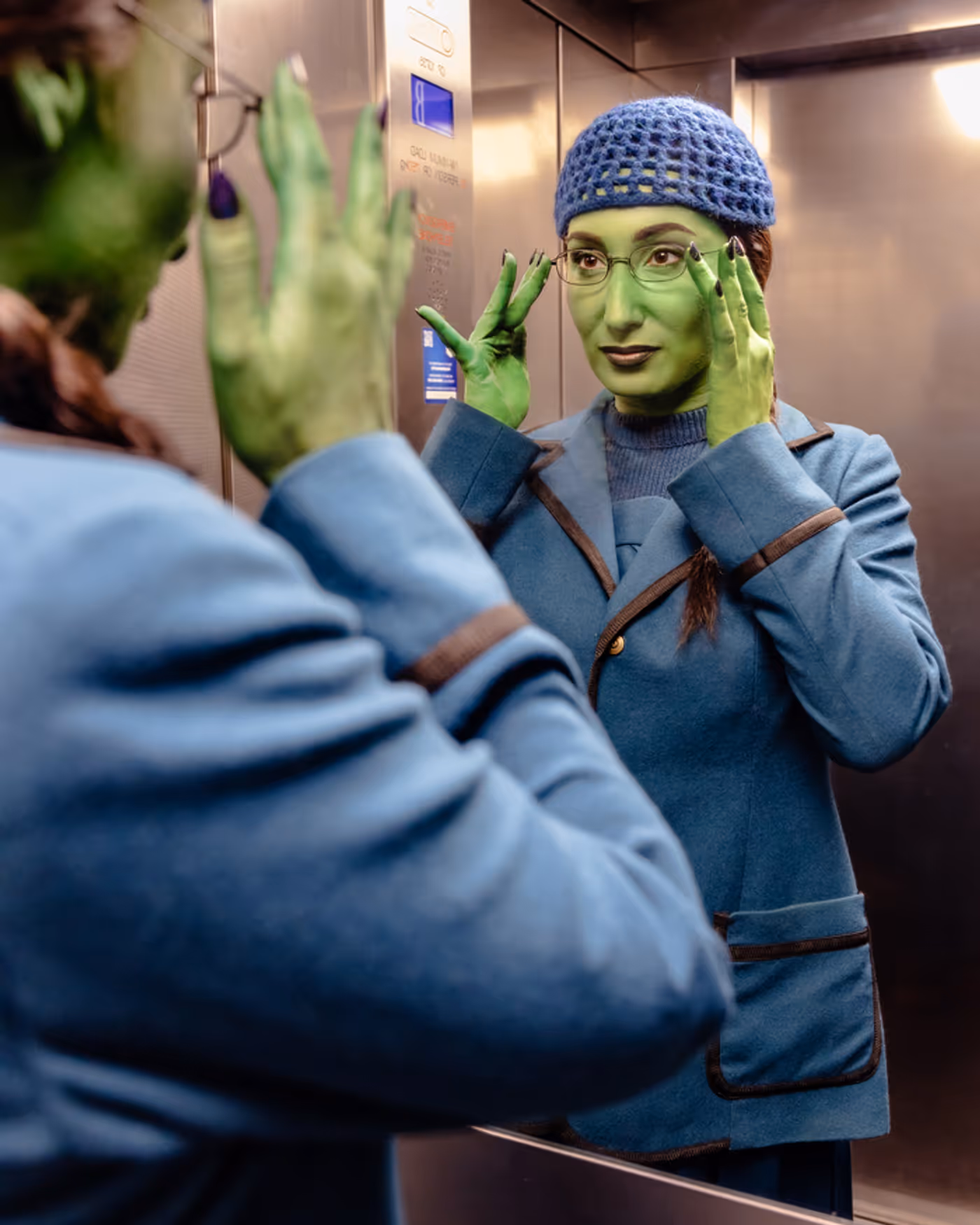Photos: WICKED Celebrates 19th Anniversary in London With '5 Minute Call'  Image