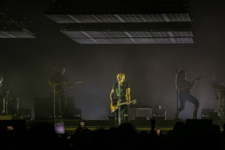Review: KEITH URBAN HIGH AND ALIVE WORLD TOUR at Grand Casino Arena  Image