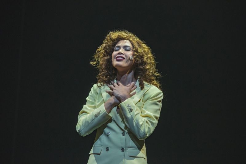 FIRST LOOK: West End Stars Christine Allado and Matt Blaker in THE BODYGUARD Image