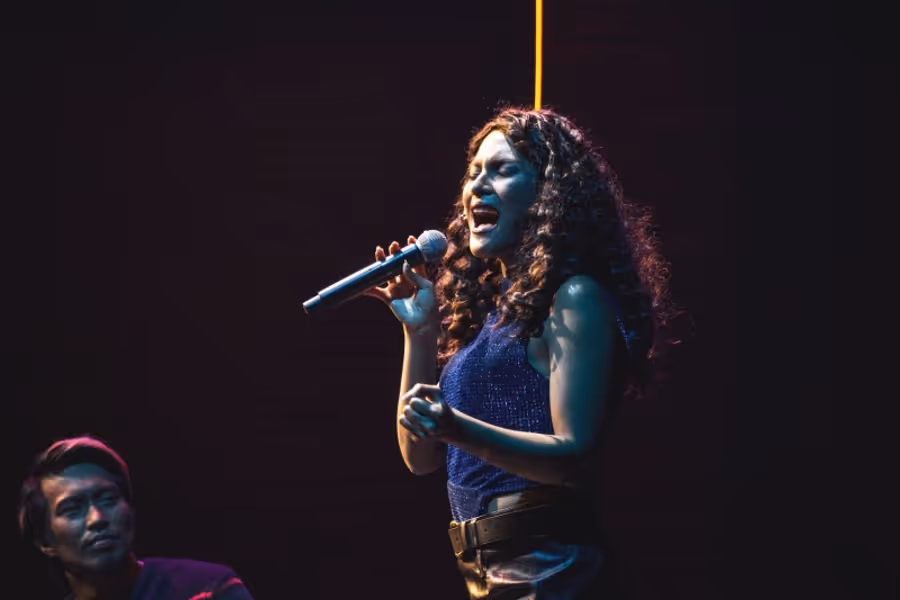 FIRST LOOK: West End Stars Christine Allado and Matt Blaker in THE BODYGUARD Image