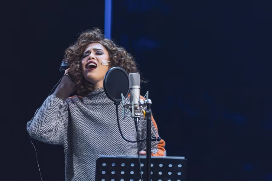 FIRST LOOK: West End Stars Christine Allado and Matt Blaker in THE BODYGUARD Image
