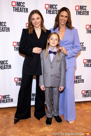 Chloe Grace Moretz, River Lipe-Smith, Amy Landecker Photo