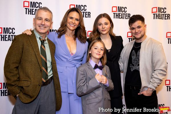 David Cromer, Amy Landecker, River Lipe-Smith, Chloe Grace Moretz, Preston Max Allen Photo