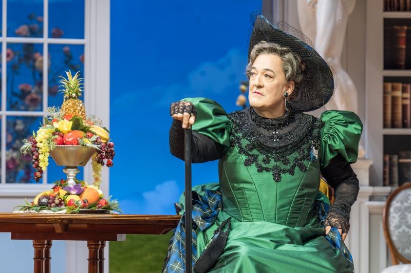 Review: THE IMPORTANCE OF BEING EARNEST, Starring Olly Alexander & Stephen Fry Image