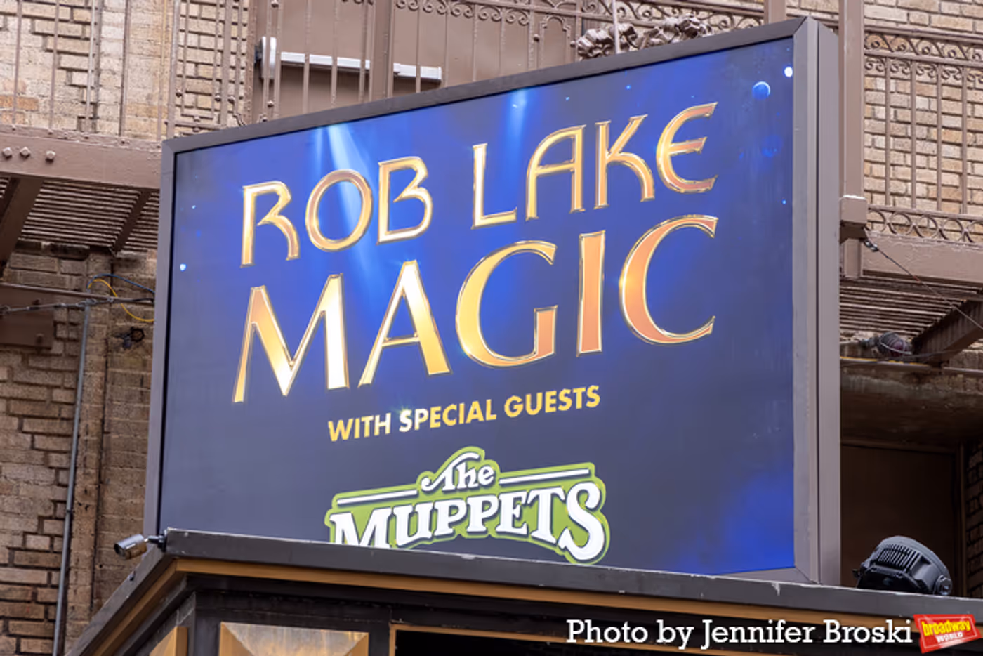 Up on the Marquee: ROB LAKE MAGIC  Image