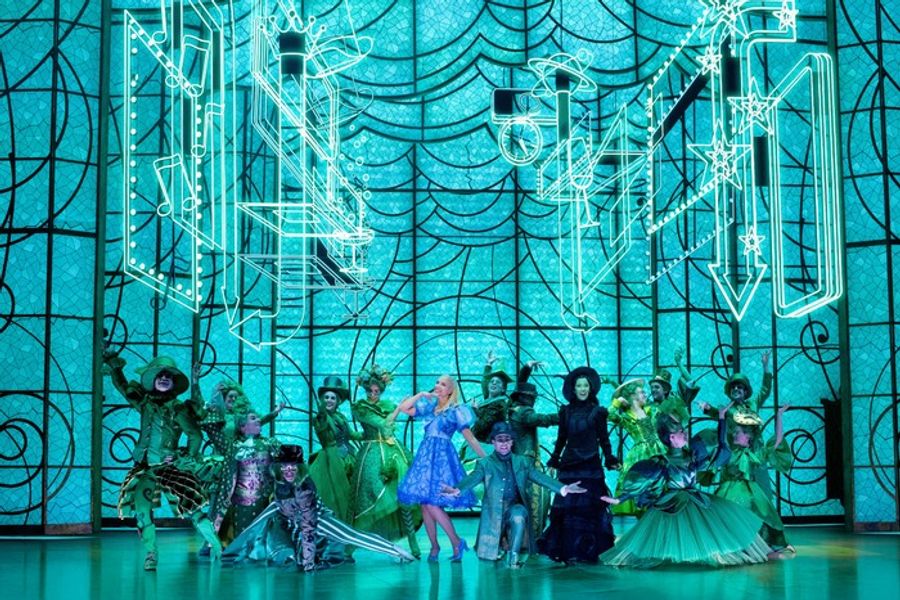 PHOTOS: Primeras fotos de escena de WICKED en Madrid  Image
