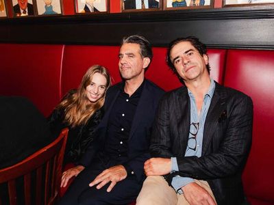 Maya Hawke, Bobby Cannavale, Hamish Linklater Photo