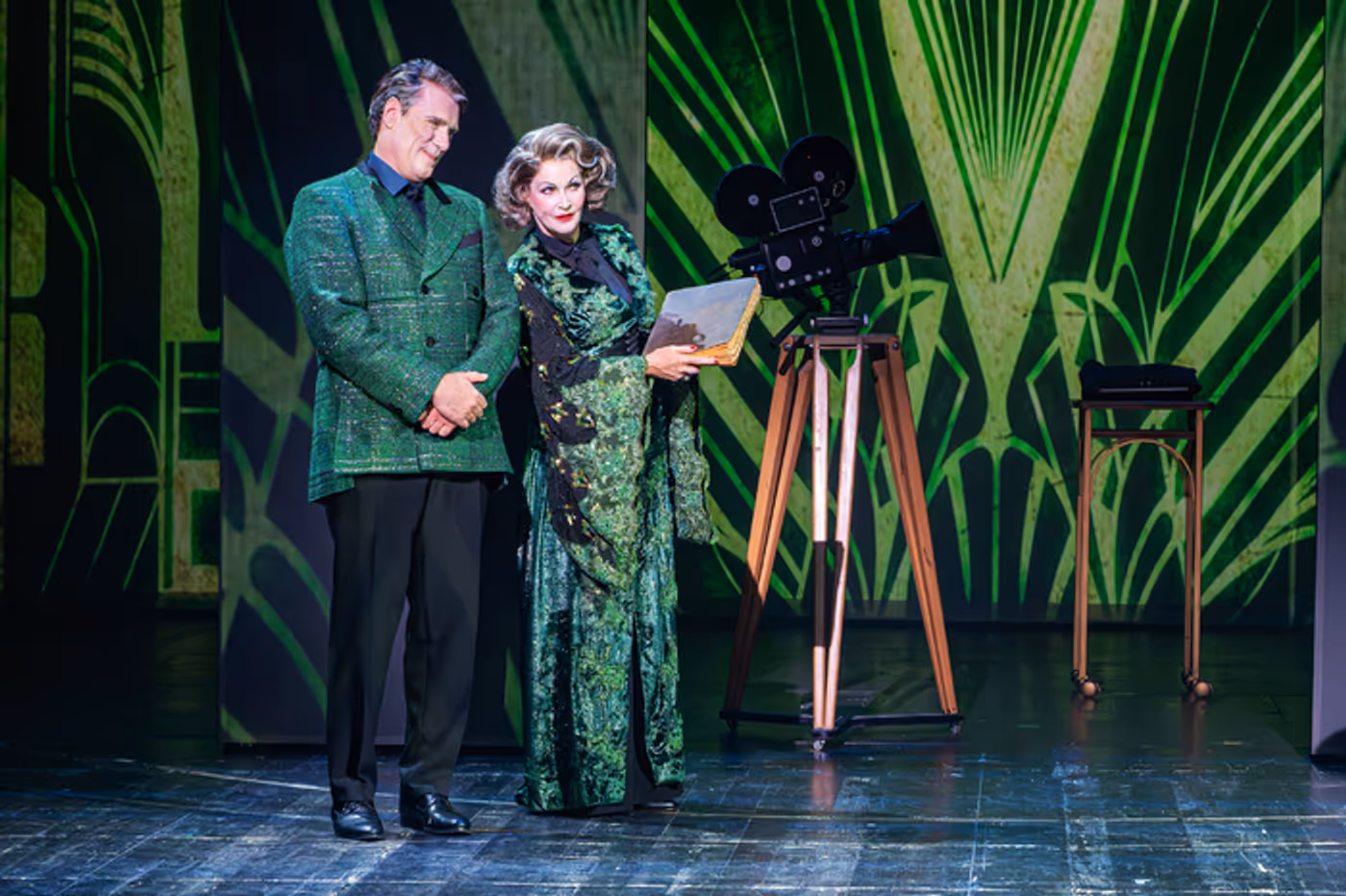 Photos: First Look at the Non-Replica Production of WICKED in Austria  Image