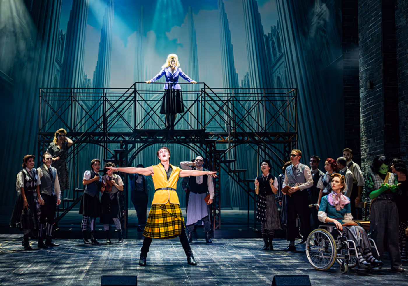 Photos: First Look at the Non-Replica Production of WICKED in Austria  Image