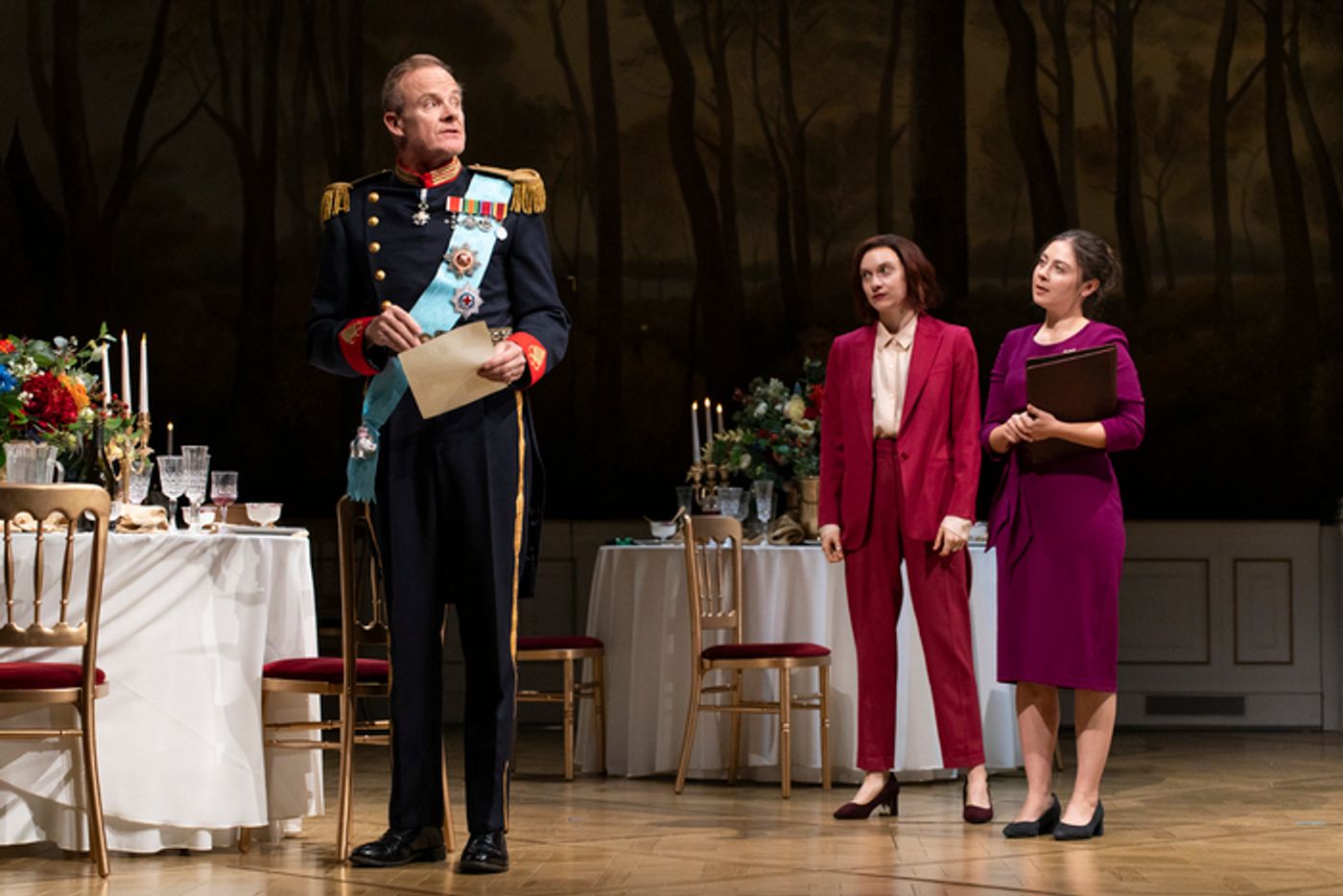 Photos: Hiran Abeysekera and Cast in HAMLET at the National Theatre  Image