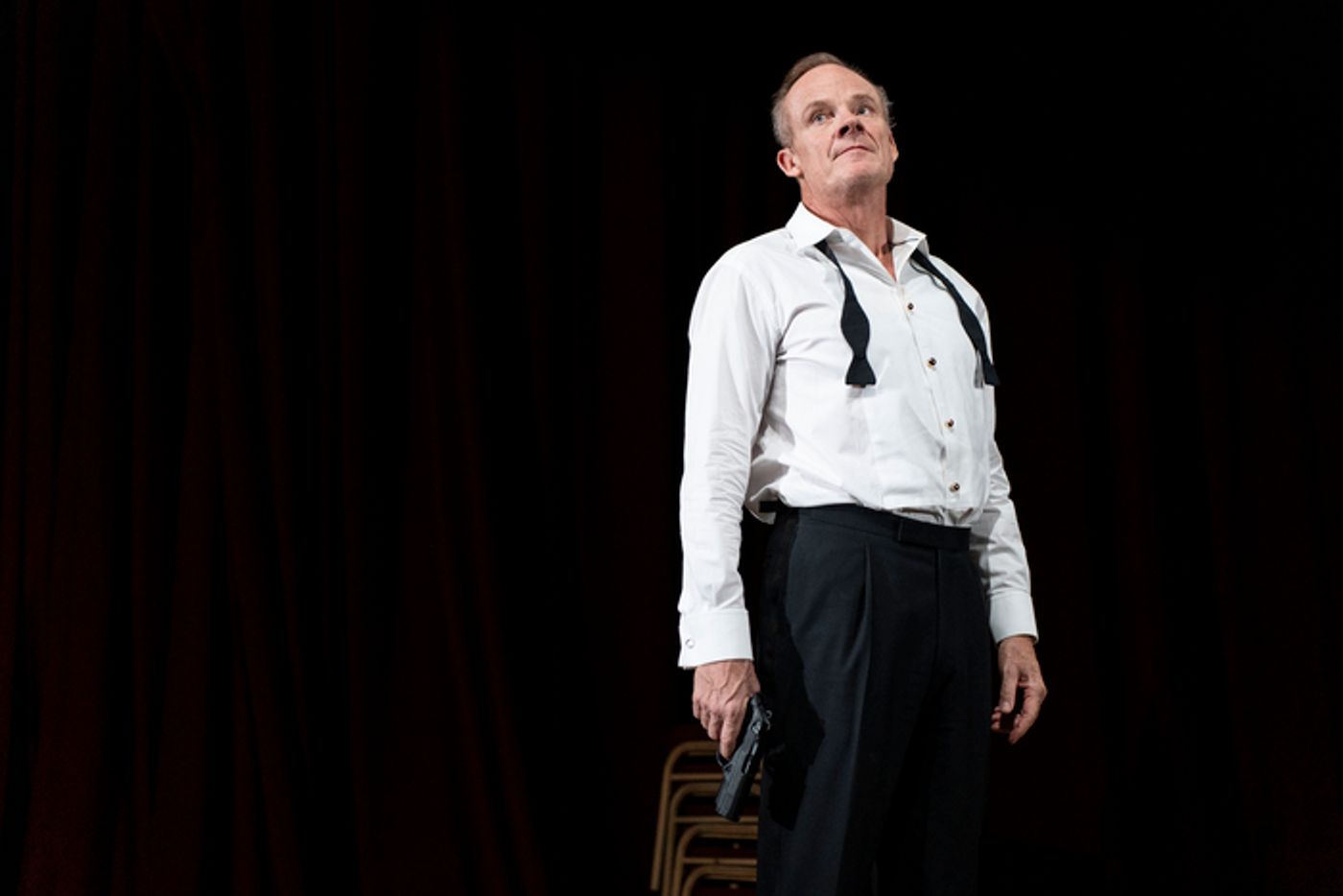 Photos: Hiran Abeysekera and Cast in HAMLET at the National Theatre  Image