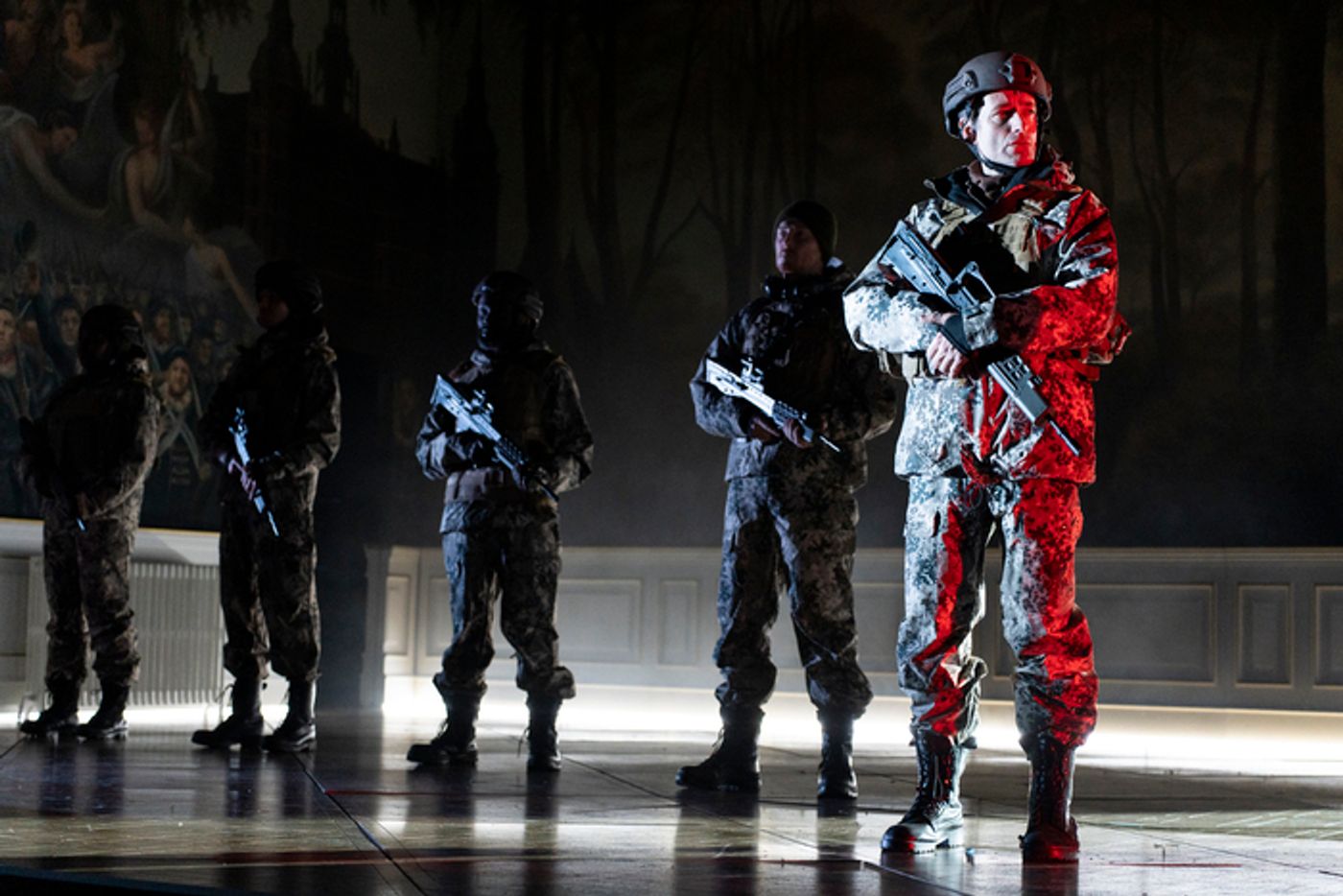 Photos: Hiran Abeysekera and Cast in HAMLET at the National Theatre  Image