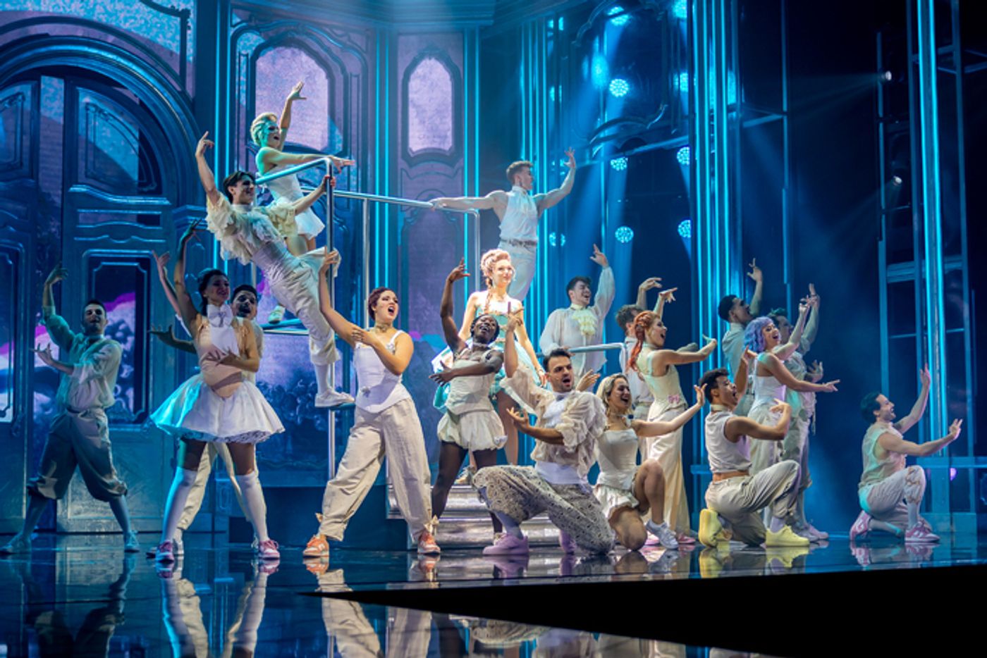 Review: MARIA THERESIA MEDIA EVENT at Ronacher  Image