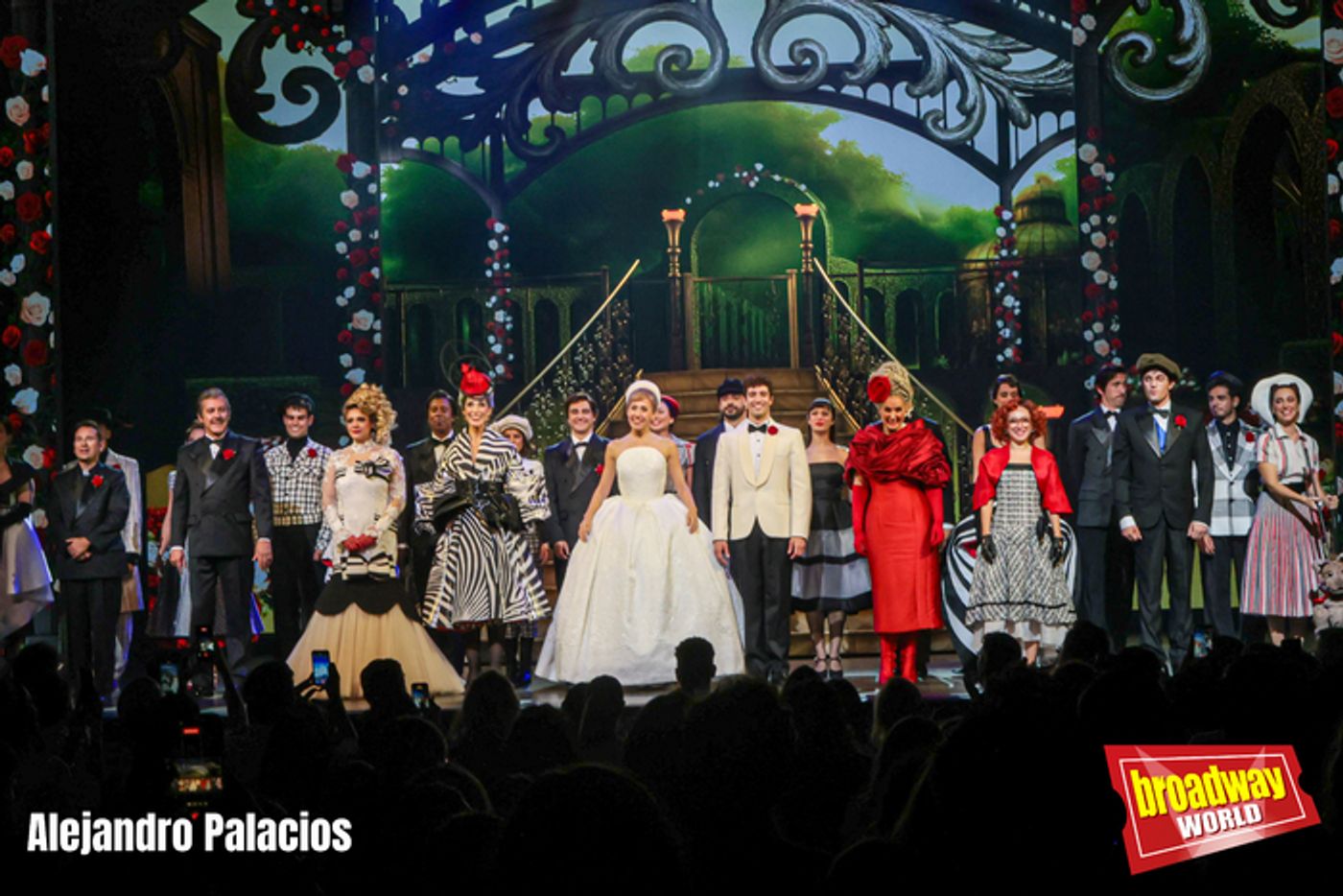 PHOTO: Así fue la noche de estreno de CENICIENTA en el Coliseum de Madrid  Image