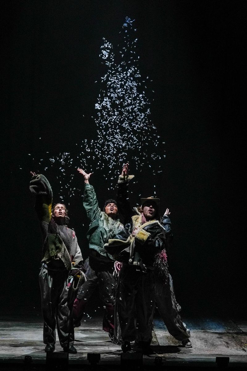 REVIEW: RENT Returns To Sydney with a Large Scale Production for the Joan Sutherland Theatre at the Sydney Opera House. Image