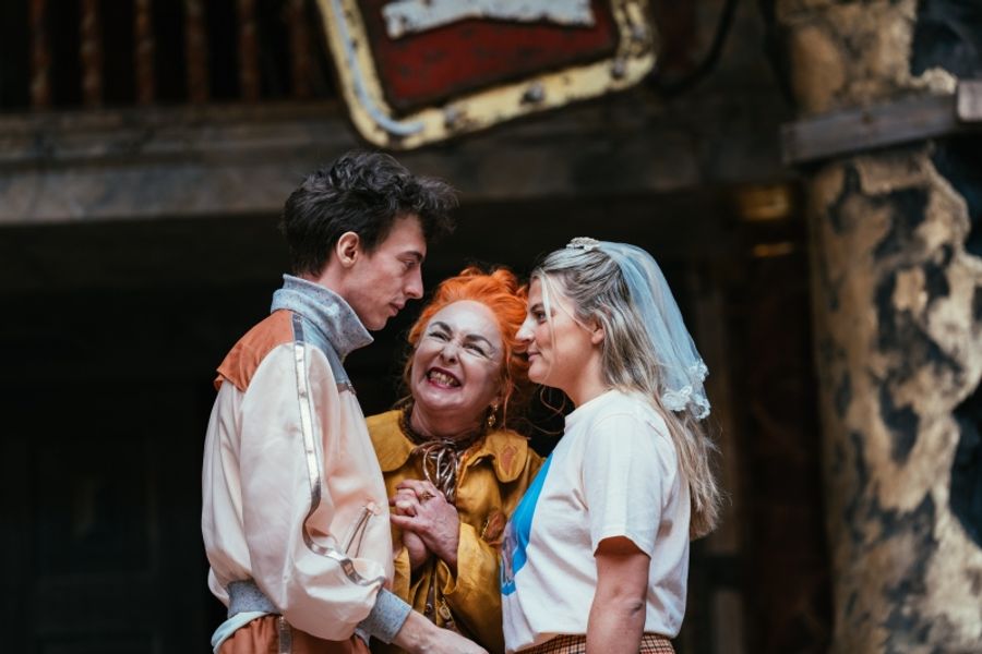 Review: TROILUS AND CRESSIDA, Shakespeare's Globe Image