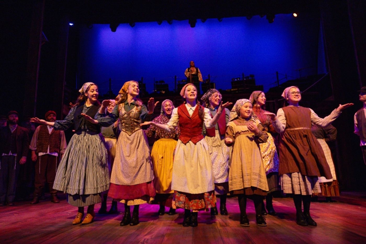 Review: FIDDLER ON THE ROOF at Skylight Music Theatre  Image