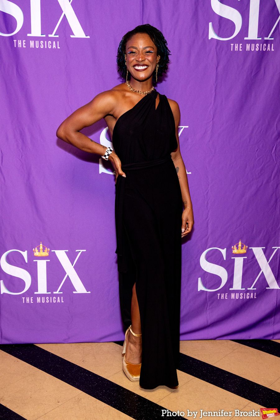 Photos: The Queendom Reunites to Celebrate 4 Years of SIX Image
