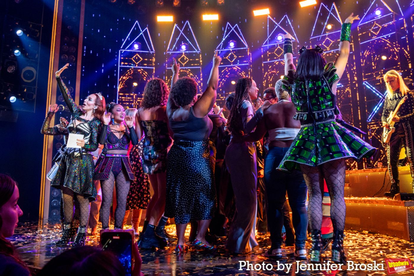 Photos: SIX Celebrates 4 Years on Broadway  Image
