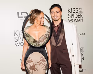 Jennifer Lopez, Tonatiuh Photo