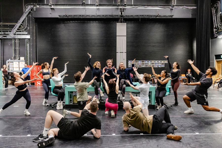 Photos: ELF THE MUSICAL Gears Up for Christmas at The Aldwych Theatre  Image