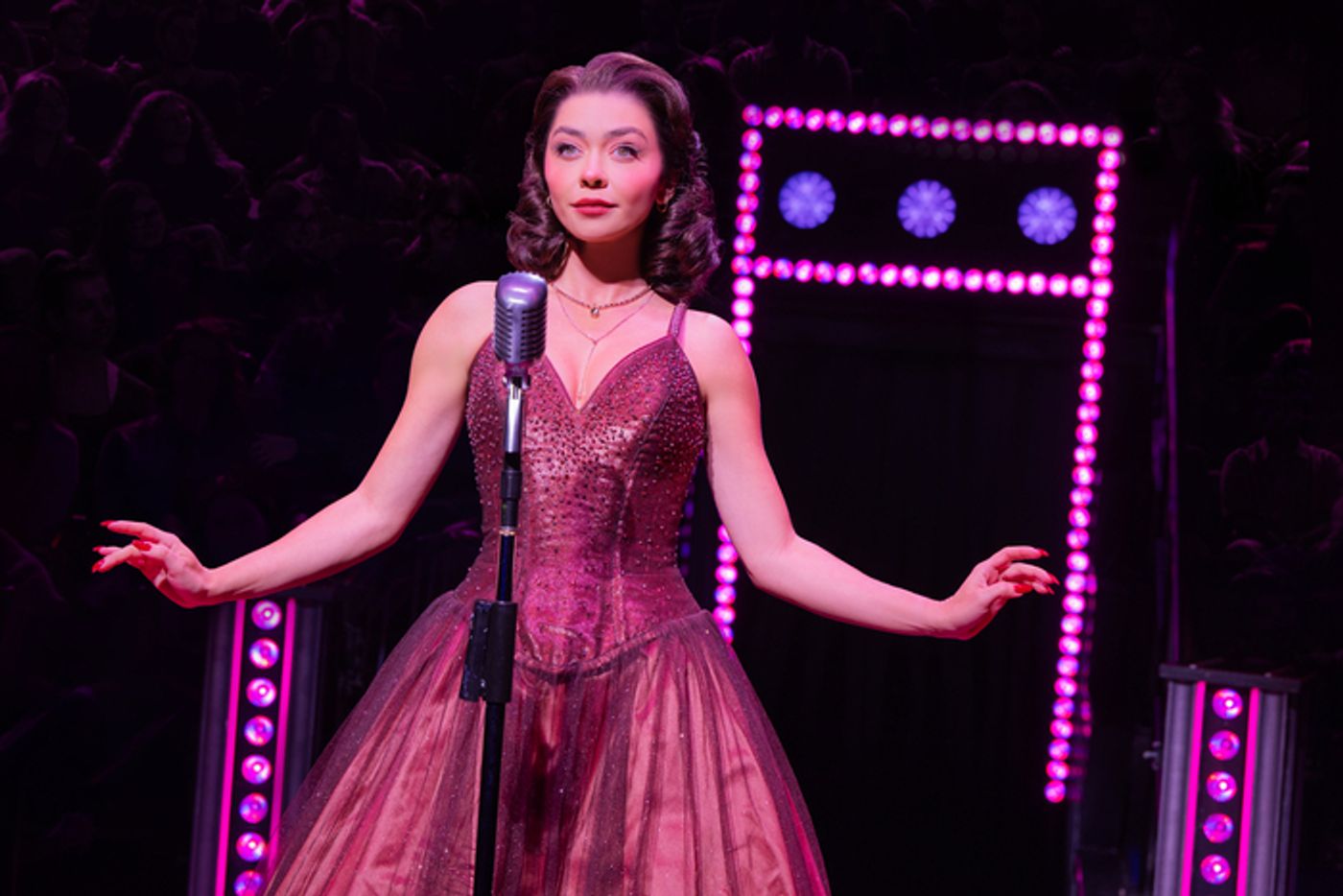 Photos: Jonathan Groff, Sarah Hyland and More in New JUST IN TIME on Broadway  Image