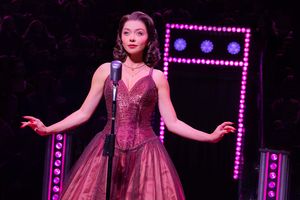 Sarah Hyland @ BroadwayWorld Sarah Hyland Photo