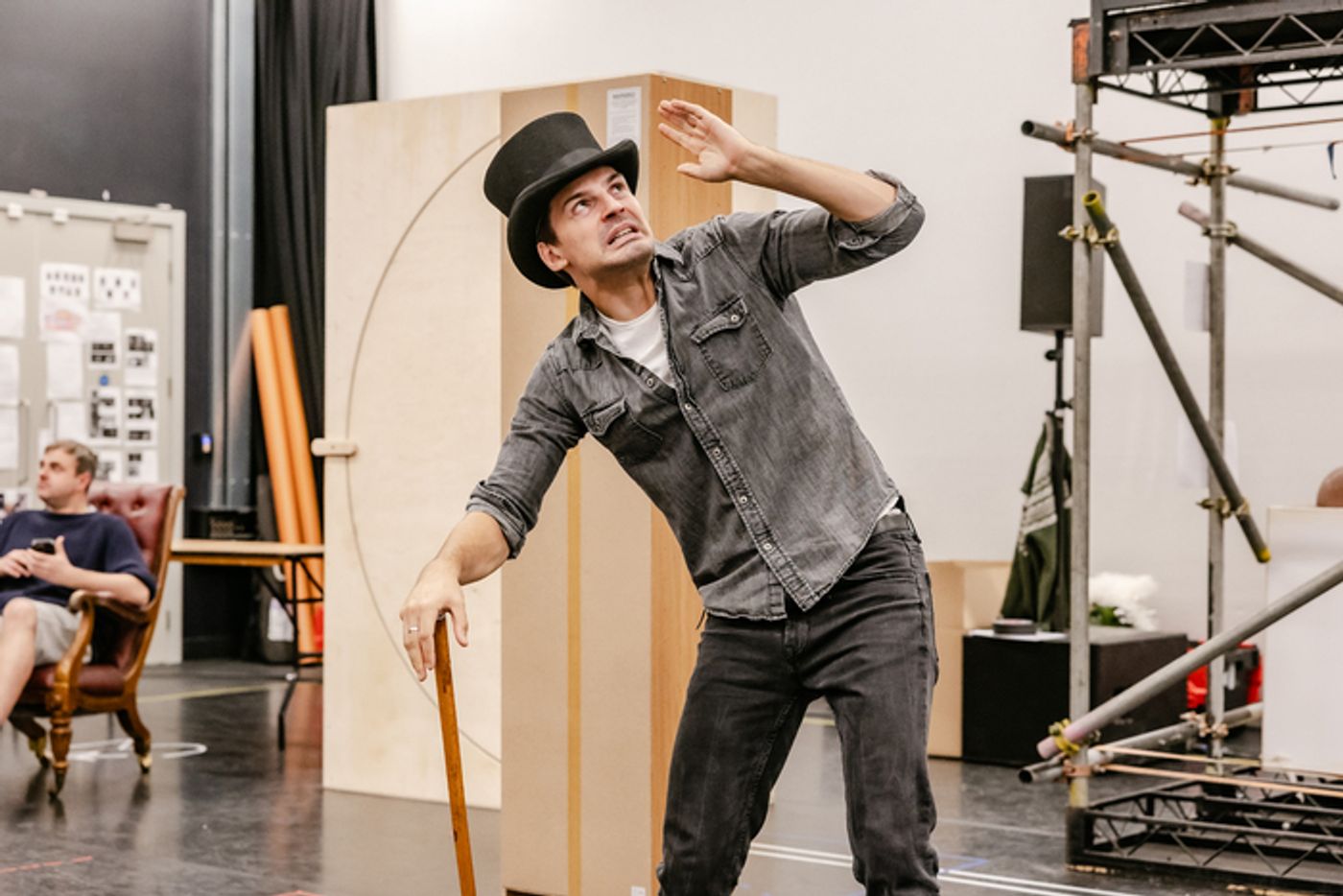 Photos: A CHRISTMAS CAROL GOES WRONG Cast in Rehearsals  Image