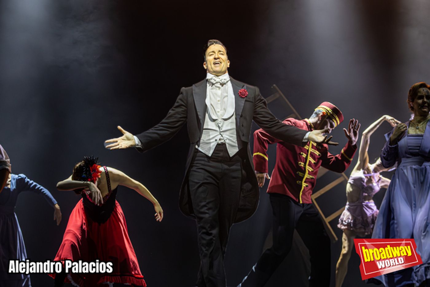 PHOTOS: HOUDINI, el musical mágico, se presenta en el Teatro Calderón de Madrid PHOTOS: HOUDINI, el musical mágico, se presenta en el Teatro Calderón de Madrid Image