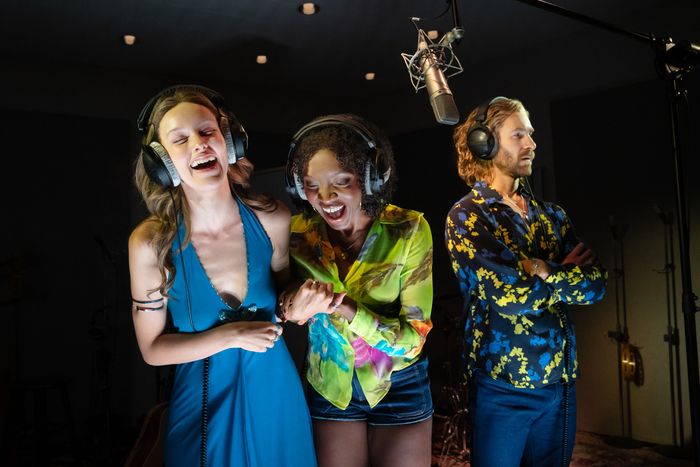 Photos: First Look at the National Tour of STEREOPHONIC — photo 3 of 8