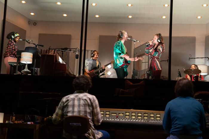 Photos: First Look at the National Tour of STEREOPHONIC — photo 4 of 8