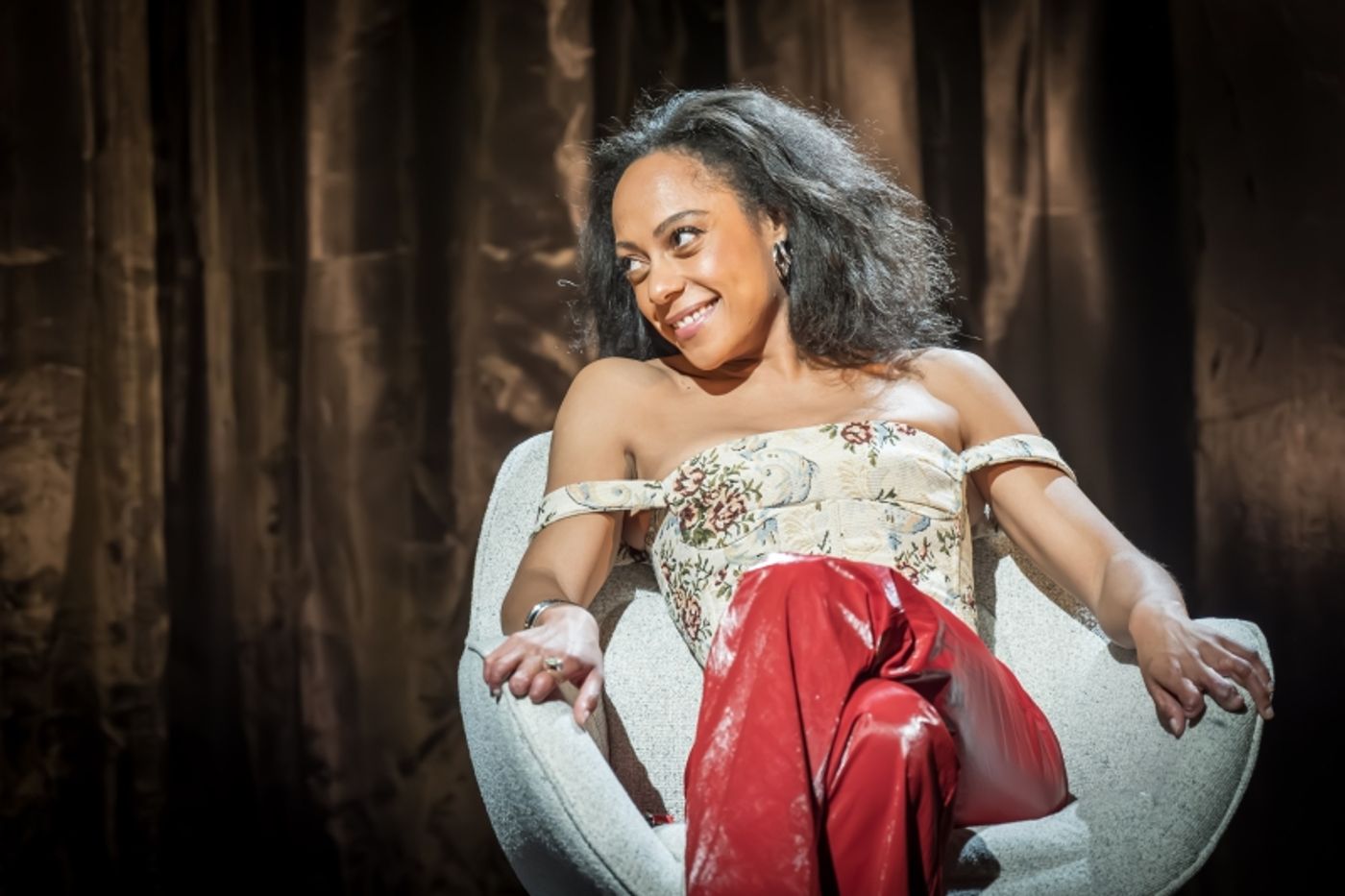 Review: SMALL HOTEL, Starring Ralph Fiennes, Theatre Royal Bath  Image