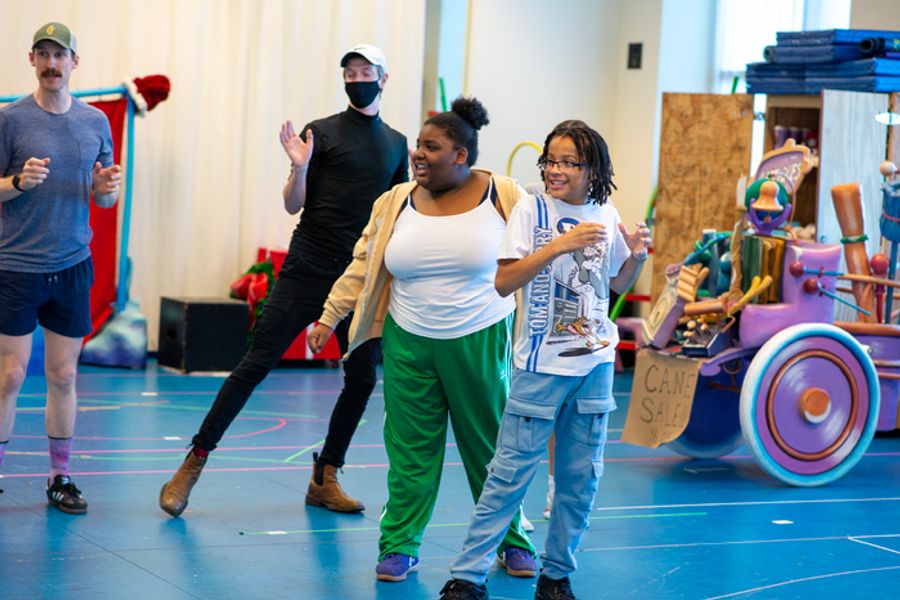 Photos: Children’s Theatre Company's DR. SEUSS’S HOW THE GRINCH STOLE CHRISTMAS! In Rehearsal Image