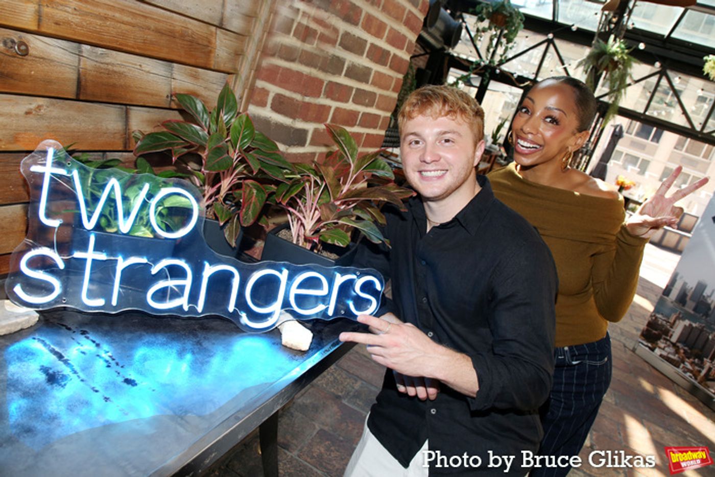 Photos: The Cast of TWO STRANGERS (CARRY A CAKE ACROSS NEW YORK) Meet the Press  Image