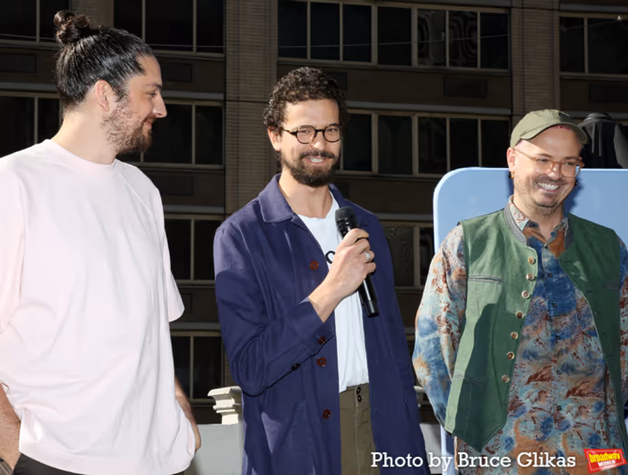 Photos: The Cast of TWO STRANGERS (CARRY A CAKE ACROSS NEW YORK) Meet the Press  Image
