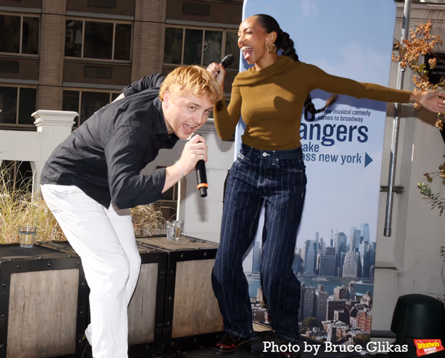 Photos: The Cast of TWO STRANGERS (CARRY A CAKE ACROSS NEW YORK) Meet the Press  Image
