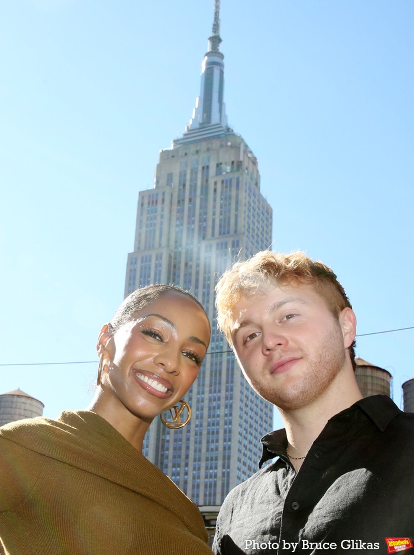 Photos: The Cast of TWO STRANGERS (CARRY A CAKE ACROSS NEW YORK) Meet the Press  Image
