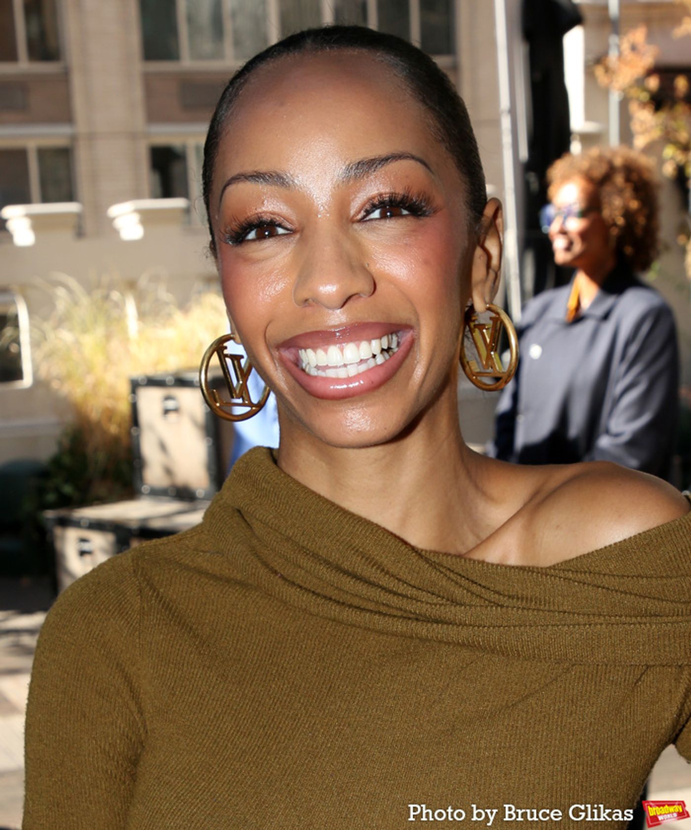 Photos: The Cast of TWO STRANGERS (CARRY A CAKE ACROSS NEW YORK) Meet the Press  Image