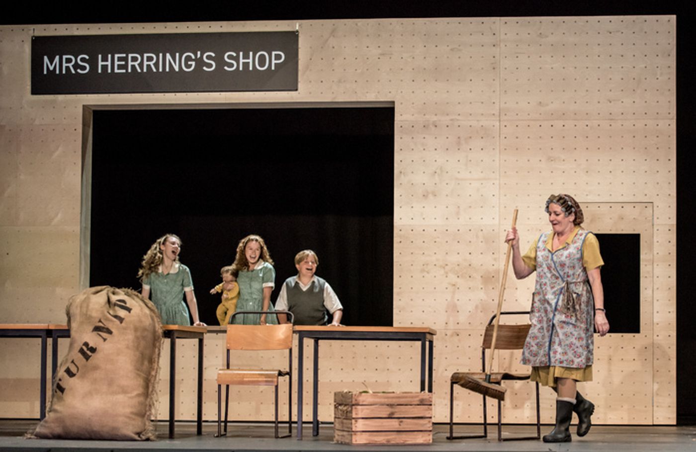 Photos: English National Opera's ALBERT HERRING  Image