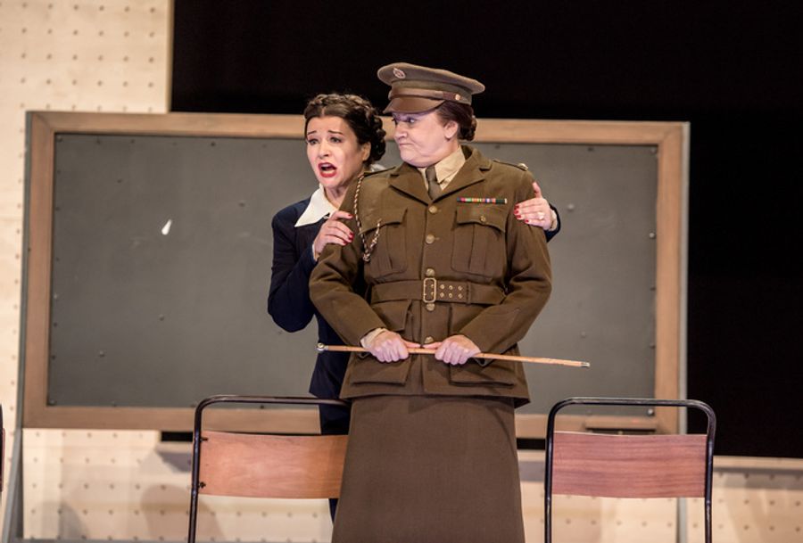 Photos: English National Opera's ALBERT HERRING Image